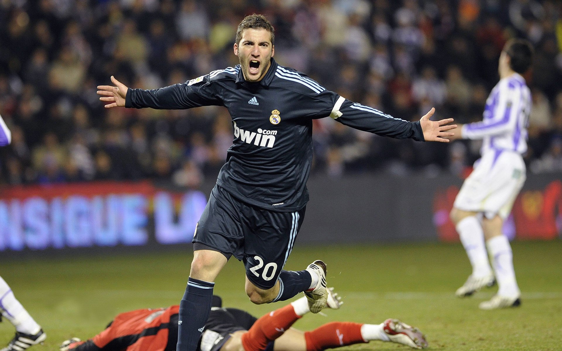 国际赛事组织者对观众体验提出新举措,举办国际赛事对区域发展的意义